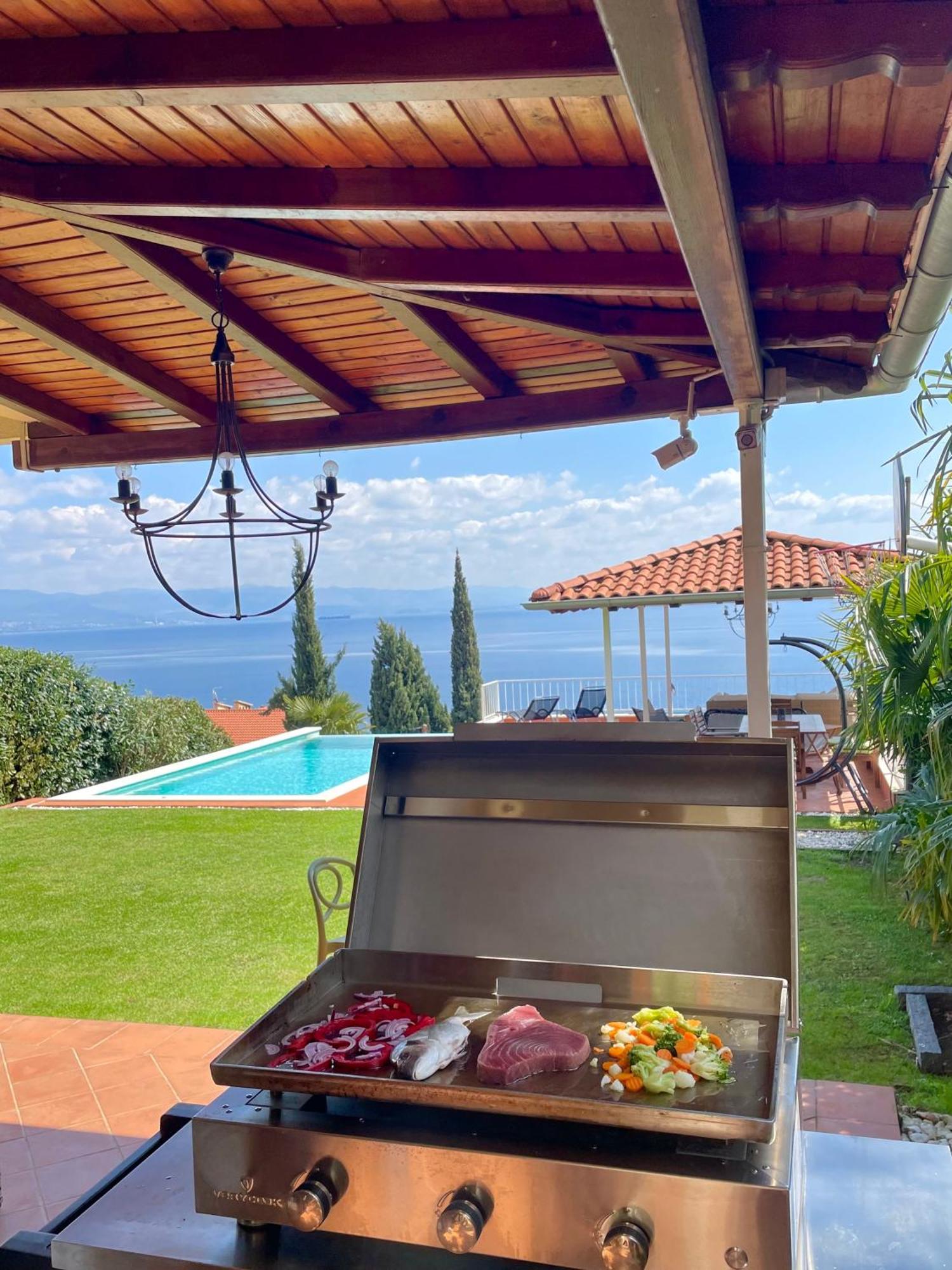 Villa Lovran - 150M To The Beach - Infinity Pool - Incredible Sea View - Fitness Room Zewnętrze zdjęcie